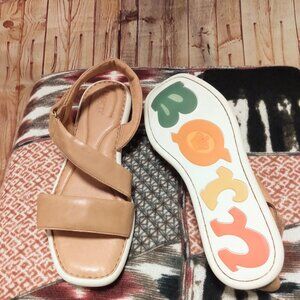 NEW BORN WOMEN'S RAHWAY TAN LEATHER SANDALS Size 10M